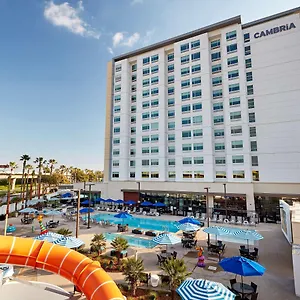**** Hotel Cambria & Area Estados Unidos