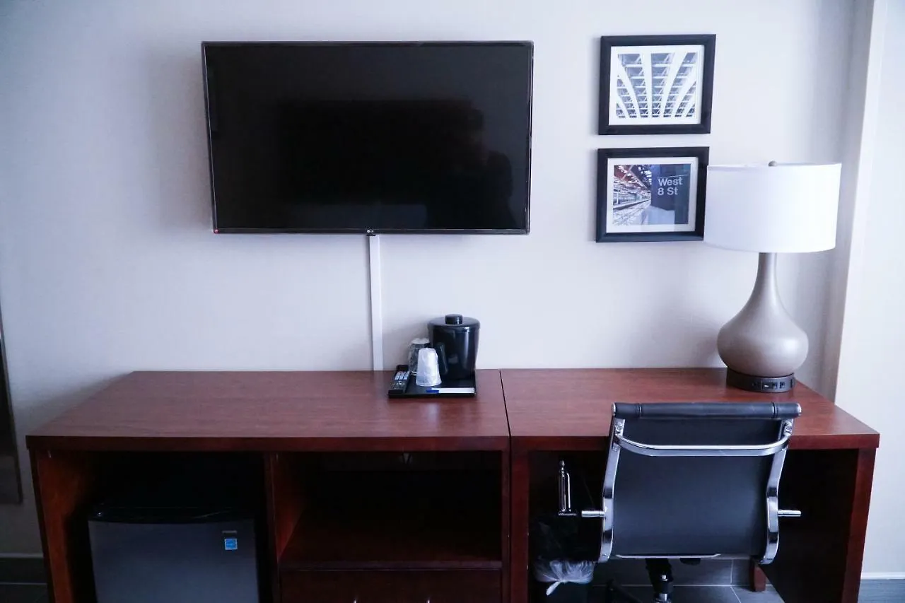 Hotel Mint Jfk Airport New York 3*,
