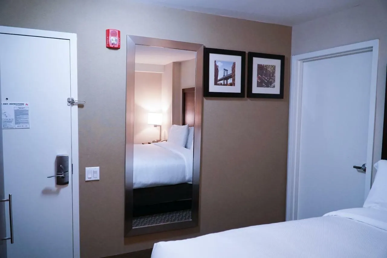 Hotel Mint Jfk Airport New York
